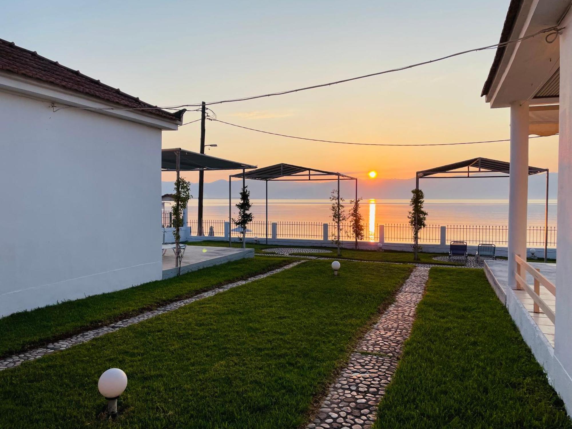 Seaside Bungalows Petalidi Exterior photo